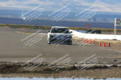 media/Nov-16-2025-CalClub SCCA (Sun) [[2975c16dfc]]/Group 6/Turn 1/